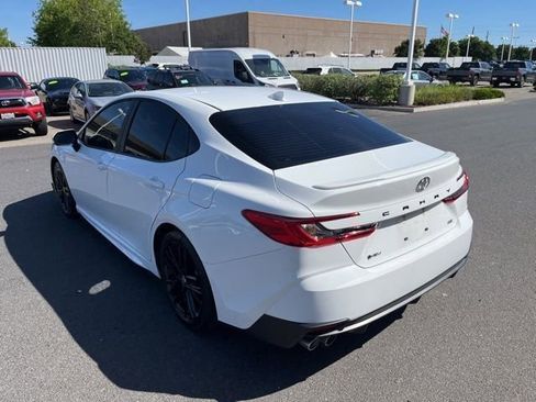 Used 2025 Toyota Camry SE image 7