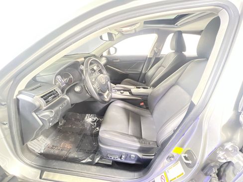 Used 2018 Lexus IS 300 AWD image 21