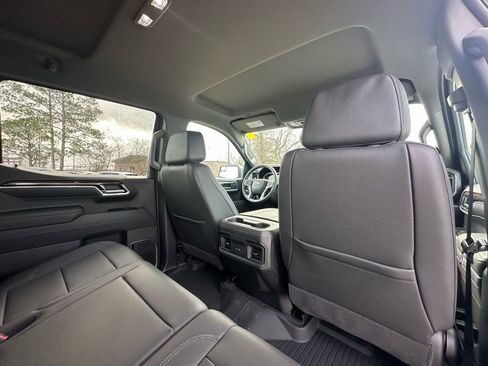 Used 2025 Chevrolet Silverado 1500 LT w/ Z71 Off-Road Package image 27