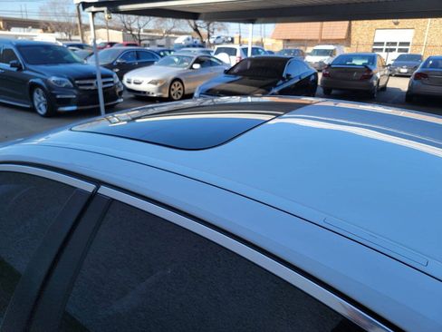 Used 2013 BMW 528i Sedan RWD image 6