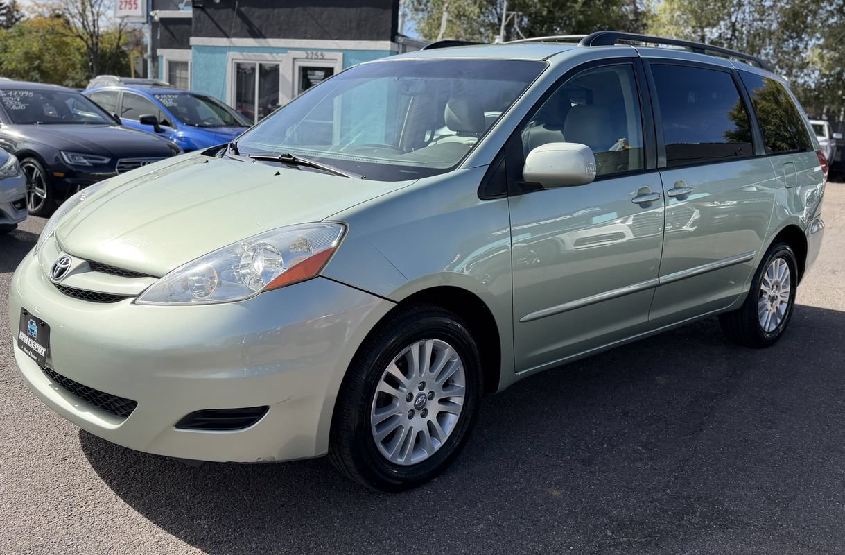 Used 2009 Toyota Sienna XLE AWD/4WD image 6
