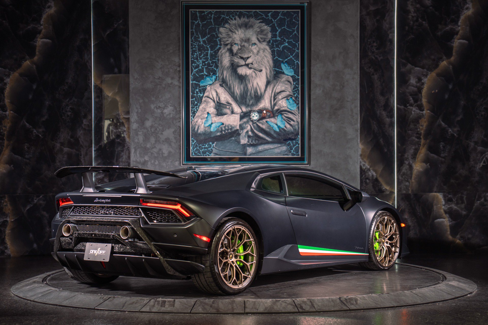Used 2018 Lamborghini Huracan Performante AWD/4WD image 6