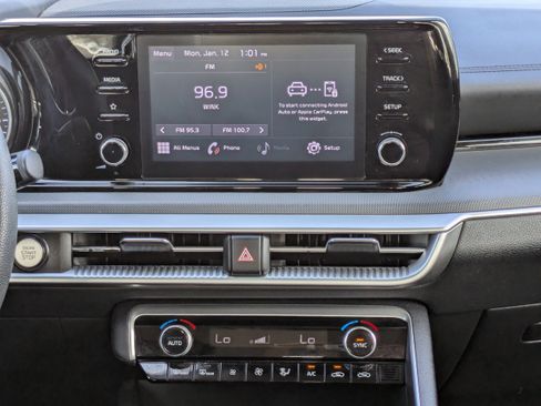 Used 2022 Kia K5 LXS image 19