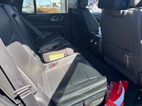 Used 2021 GMC Yukon SLT w/ Rear Media and Nav Package image 25