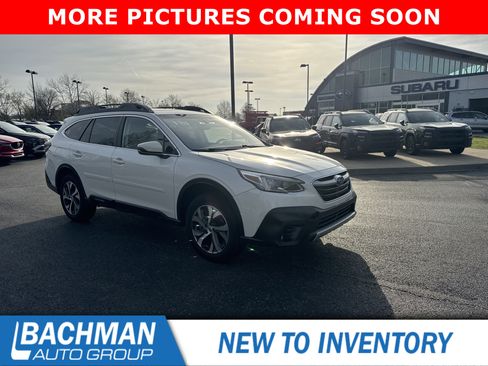 Used 2022 Subaru Outback Limited XT image 1
