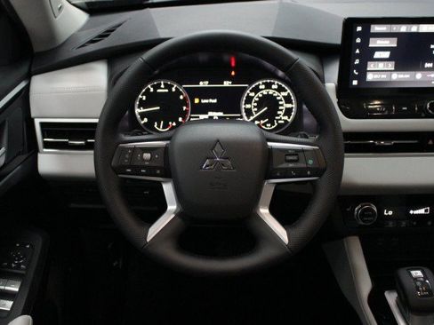 New 2026 Mitsubishi Outlander SE FWD image 21