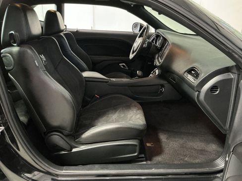 Used 2018 Dodge Challenger R/T Scat Pack RWD image 26