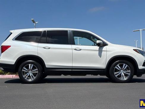 Used 2017 Honda Pilot EX-L image 3