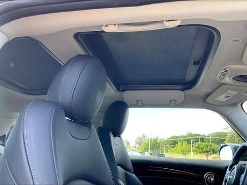 Certified 2024 MINI Cooper SE image 23