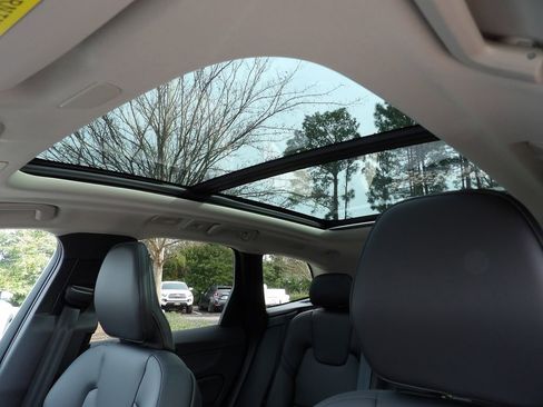 Certified 2024 Volvo XC60 T8 Core w/ Protection Package image 17