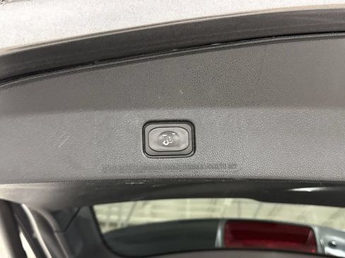 Used 2019 Ford Explorer Limited w/ Class III Trailer Tow Package FWD image 30