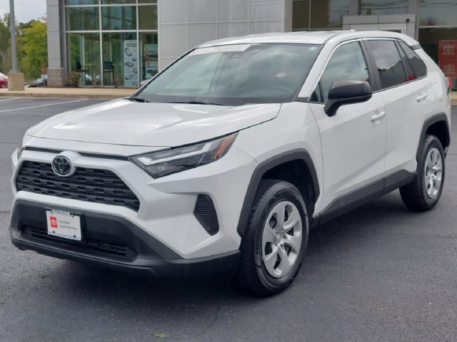 Certified 2024 Toyota RAV4 LE FWD image 8
