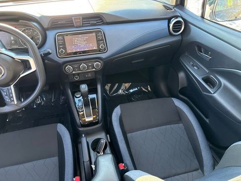 Used 2025 Nissan Versa SV image 18