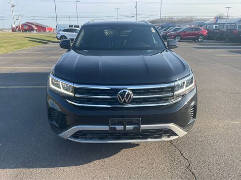 Used 2023 Volkswagen Atlas Cross Sport SEL image 2