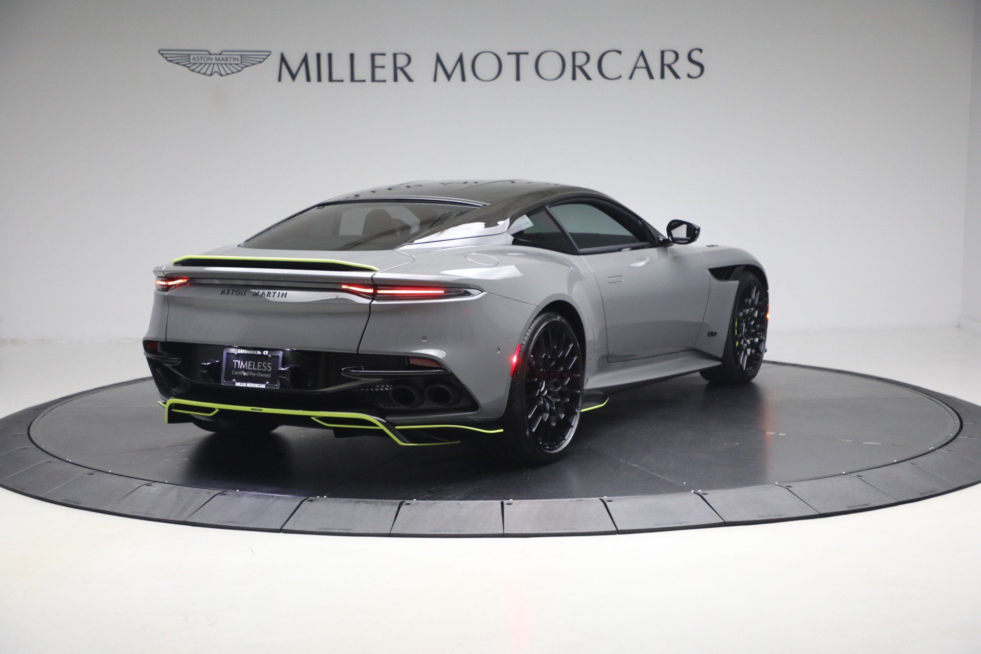 Used 2023 Aston Martin DBS Coupe RWD image 7