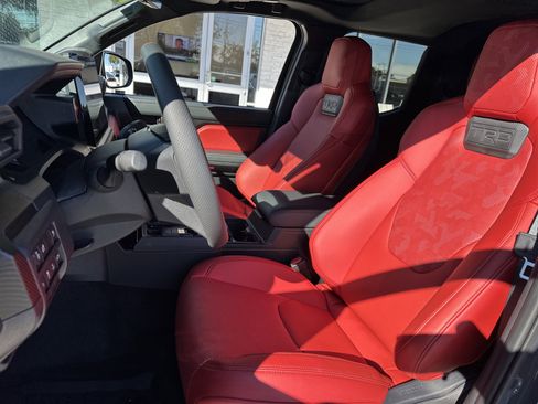 Used 2025 Toyota Tacoma TRD Pro image 11