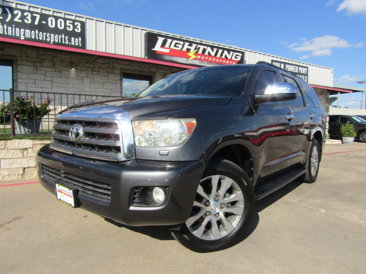 Used 2015 Toyota Sequoia Limited RWD image 1