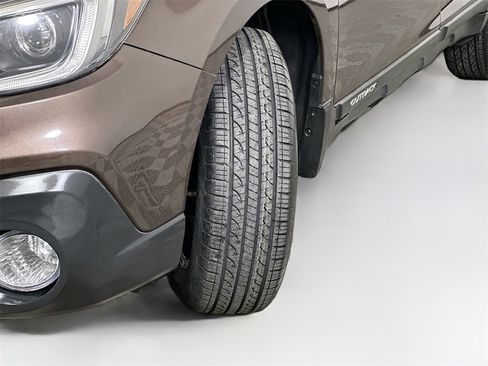 Used 2019 Subaru Outback 2.5i Limited w/ Popular Package #2 image 25