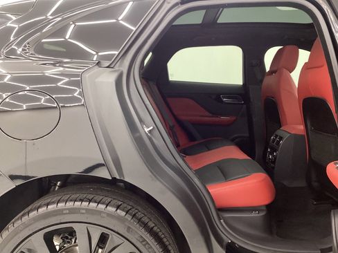 Used 2018 Jaguar F-PACE S image 20