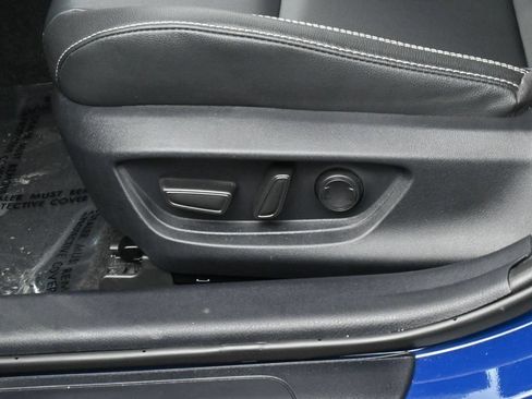 Used 2025 Toyota Camry SE FWD image 12