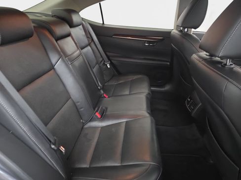 Used 2014 Lexus ES 350 w/ Luxury Package FWD image 13