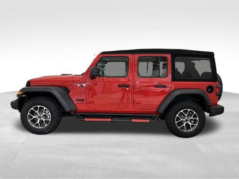 Used 2024 Jeep Wrangler Unlimited Sport AWD/4WD image 2