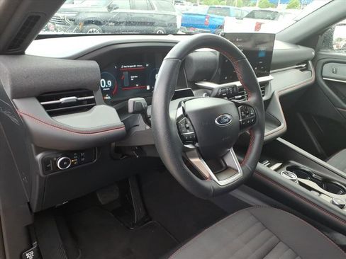 Used 2025 Ford Explorer ST-Line image 18