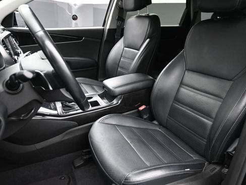 Used 2017 Kia Sorento EX AWD/4WD image 16