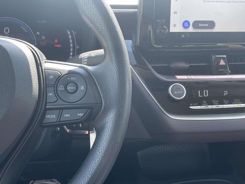 Used 2026 Toyota Corolla LE FWD image 21