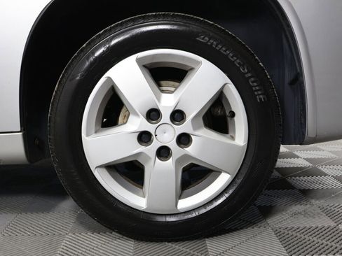 Used 2010 Chevrolet HHR LT image 8