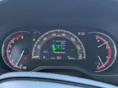 Used 2024 Toyota RAV4 XLE FWD image 4