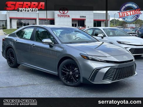 New 2026 Toyota Camry SE FWD image 1