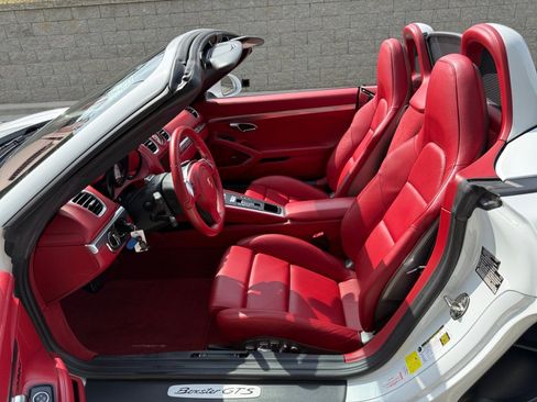 Certified 2015 Porsche Boxster GTS RWD image 5
