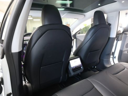 Used 2024 Tesla Model 3 Standard Range image 43