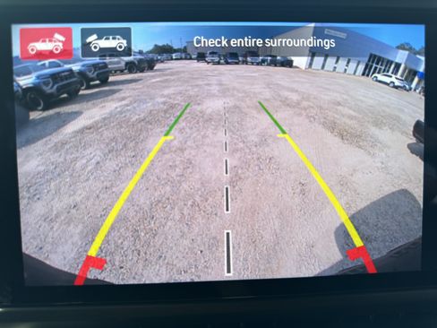 Used 2025 Jeep Wrangler Unlimited Rubicon AWD/4WD image 30