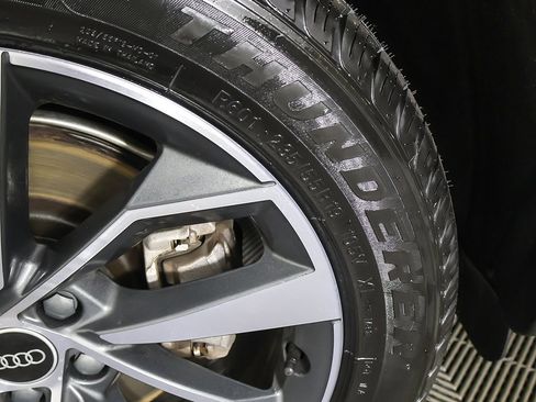 Used 2022 Audi Q5 2.0T Premium w/ Convenience Package image 22