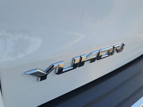 Used 2016 GMC Yukon Denali w/ Open Road Package image 10