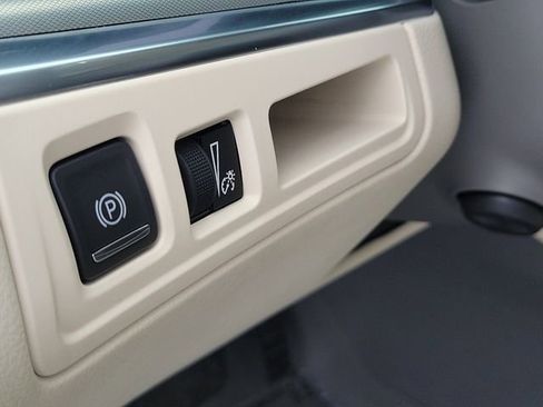 Used 2023 Cadillac XT5 Premium Luxury image 24