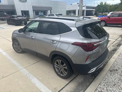 Used 2021 Kia Seltos S AWD/4WD image 3