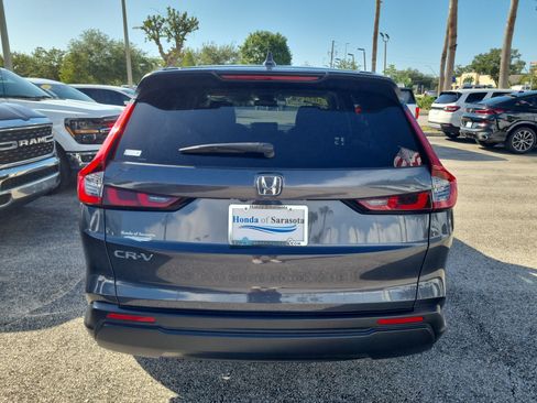 Used 2025 Honda CR-V EX image 6