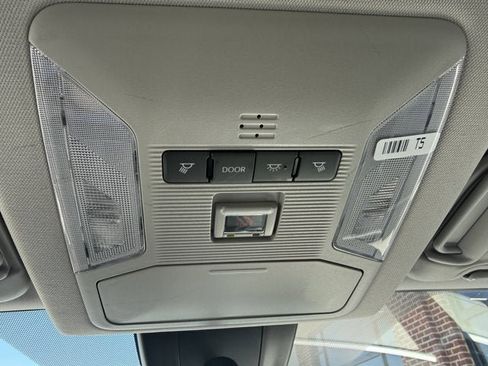Used 2024 Toyota RAV4 XLE FWD image 29