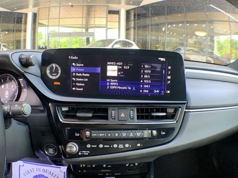 Used 2022 Lexus ES 350 F Sport w/ Accessory Package 2 FWD image 16