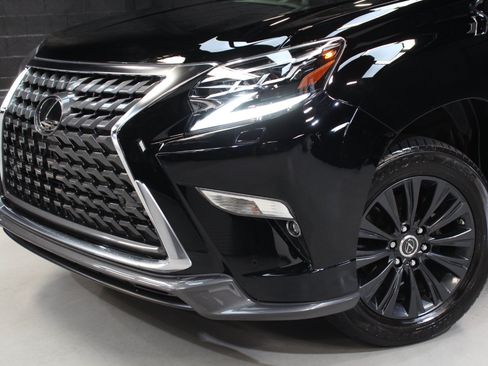 Used 2022 Lexus GX 460 Premium w/ Accessory Package AWD/4WD image 5