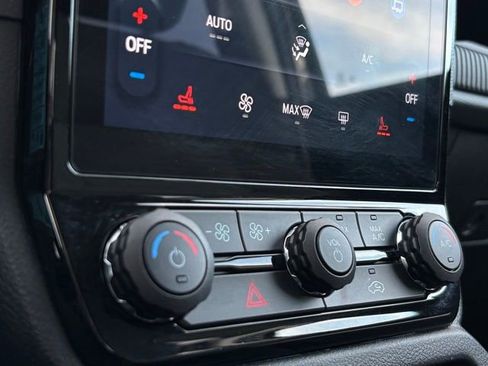 Used 2025 Ford Ranger XLT w/ Equipment Group 301A High image 38