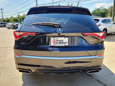 Certified 2023 Acura MDX SH-AWD w/ Technology Package image 6