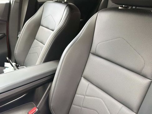 Used 2025 BMW X2 xDrive28i AWD/4WD image 19