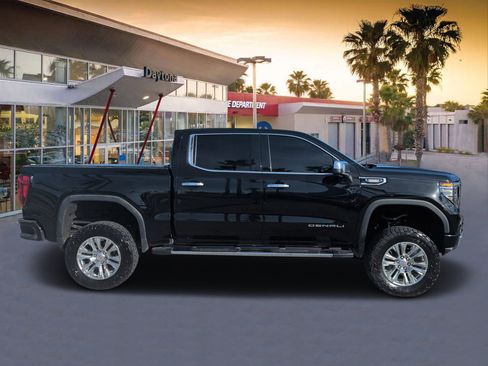 Used 2024 GMC Sierra 1500 Denali AWD/4WD image 2