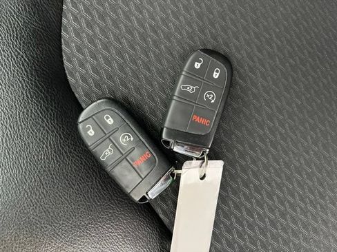 Used 2022 Jeep Compass Latitude w/ Convenience Group AWD/4WD image 21