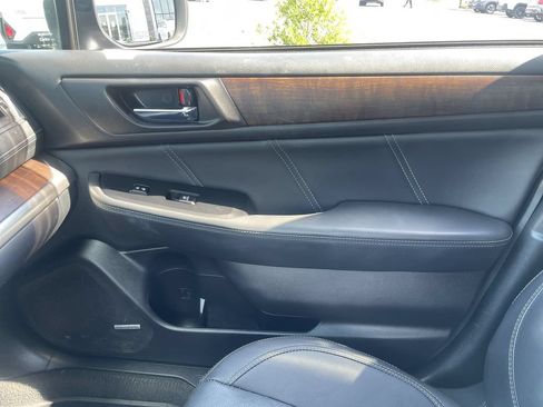 Used 2019 Subaru Outback 2.5i Limited AWD/4WD image 21