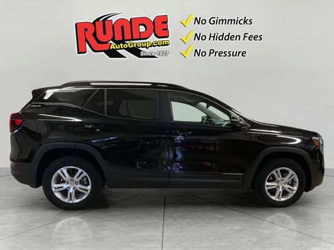 Used 2022 GMC Terrain SLE w/ Driver Convenience Package image 7